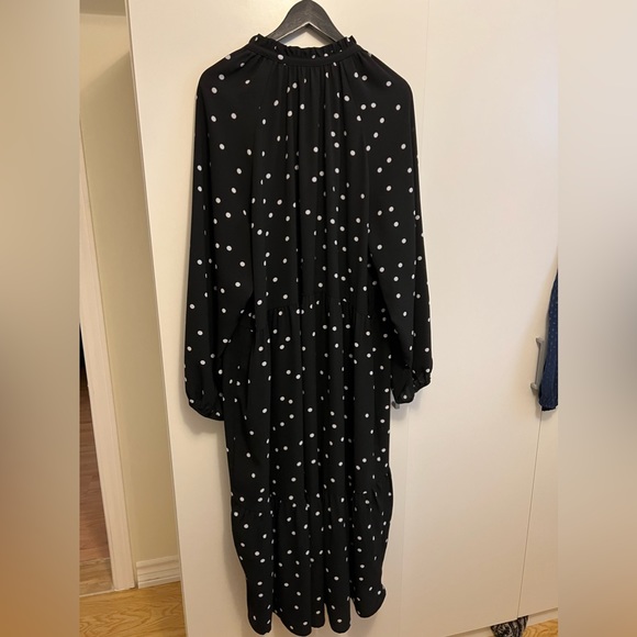 Plus Size midi length black polka dot dress Size 24 - Picture 3 of 3